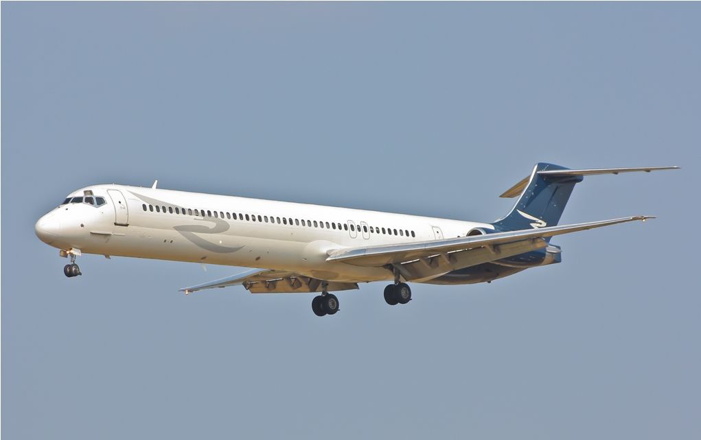 McDonnell Douglas MD-82 (N932RD) - Ryan International’s only McDonnell Douglas MD-82, on final for runway 33L from “GTMO” as RYN7933