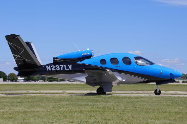 Cirrus Vision SF50 (N237LV) - On flightline