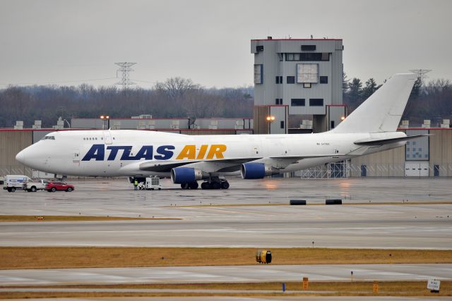 Boeing 747-400 (N471MC) - 12-30-22