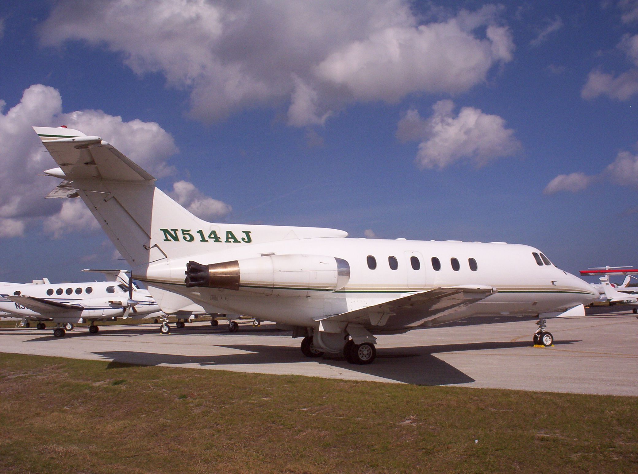Hawker Siddeley HS-125-400 (N514AJ) - Hawker Siddeley HS-125-400 (twin-jet)