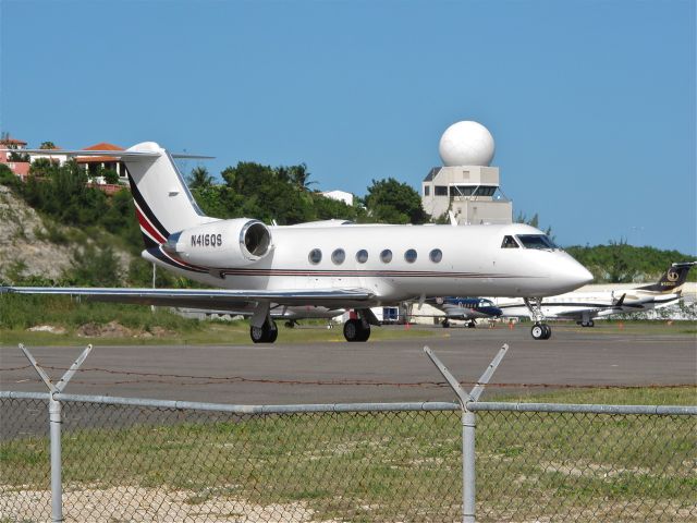 Gulfstream Aerospace Gulfstream IV (N416QS) - About to take off from Princess Juliana Airport, Sint Maarten on December 24, 2011