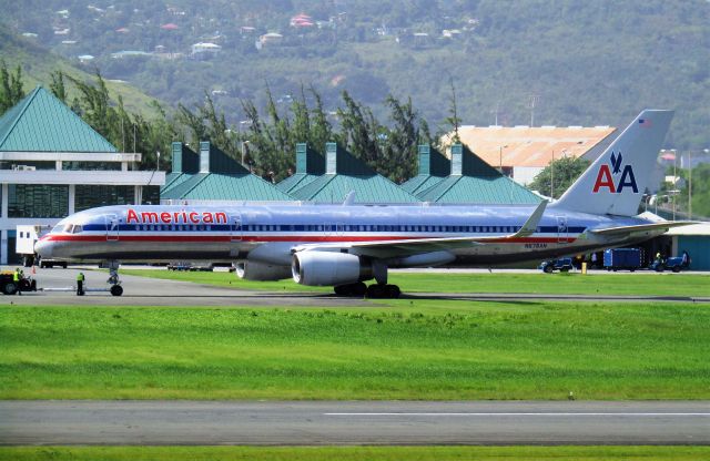 Boeing 757-200 (N678AN)