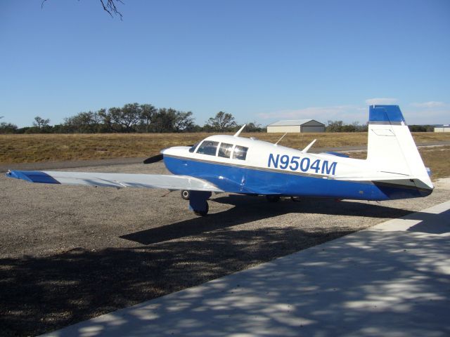 Mooney M-20 (N9504M)
