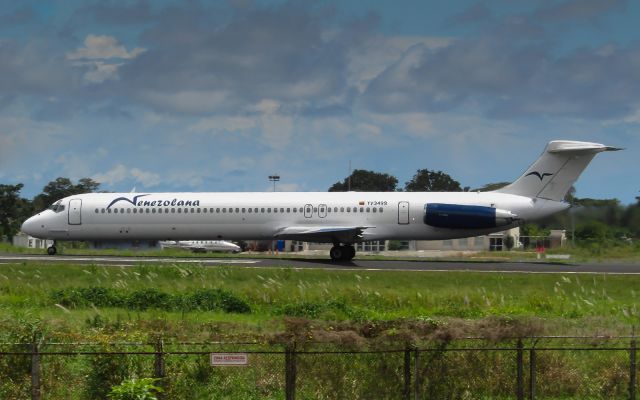 McDonnell Douglas MD-82 (YV-3499)