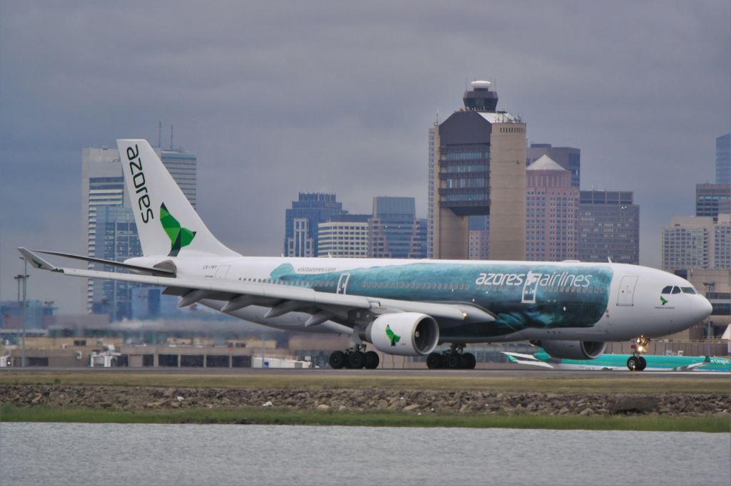 Airbus A330-200 (CS-TRY)