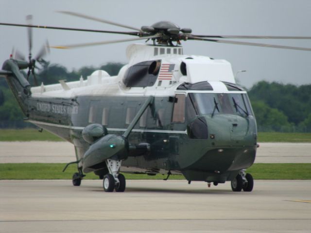 — — - Marine One practice run