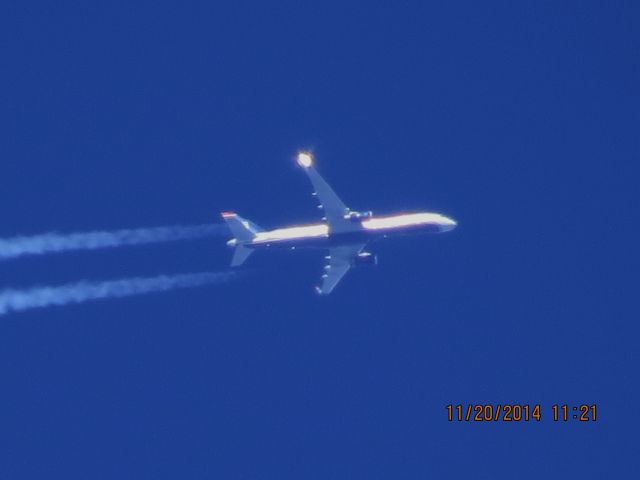 Boeing 757-200 (N942UW) - US Airways flight 1814 from PHX to PHL over Southeastern Kansas at 39,000 feet.