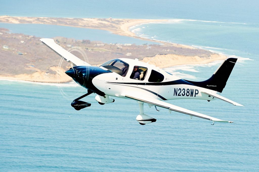 Cirrus SR-22 (N238WP)