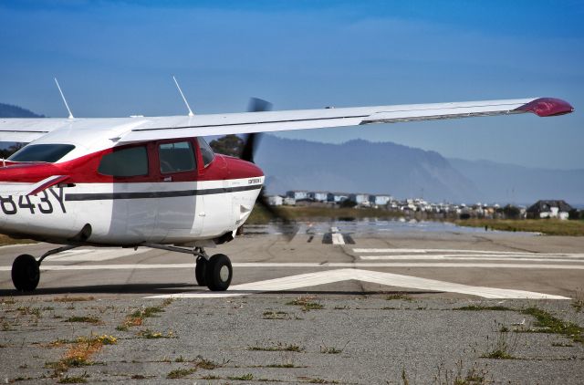 Cessna Centurion (N9843Y)