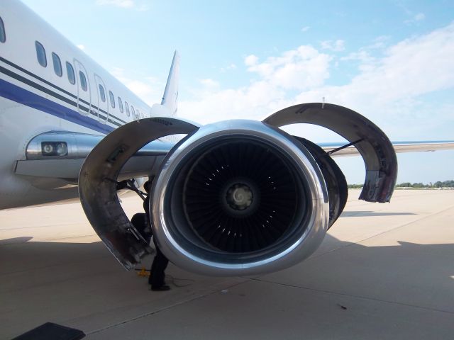 BOEING 737-400 (SWQ801)