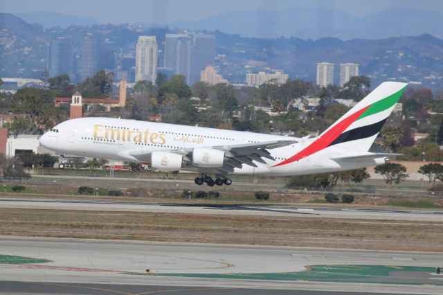 Airbus A380-800 (A6-EEP)