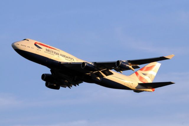 Boeing 747-400 (G-CIVU)