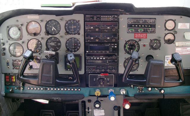 Cessna Centurion (ZS-AVB)