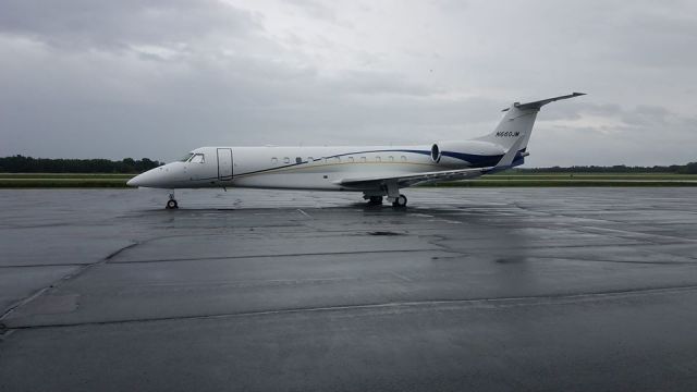 Embraer ERJ-135 (N660JM)