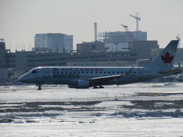 Embraer 170/175 (C-FEIX)