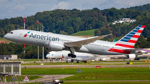 Boeing 787-8 (N812AA)