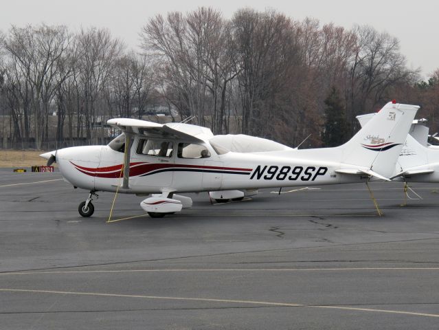 Cessna Skylane (N989SP)