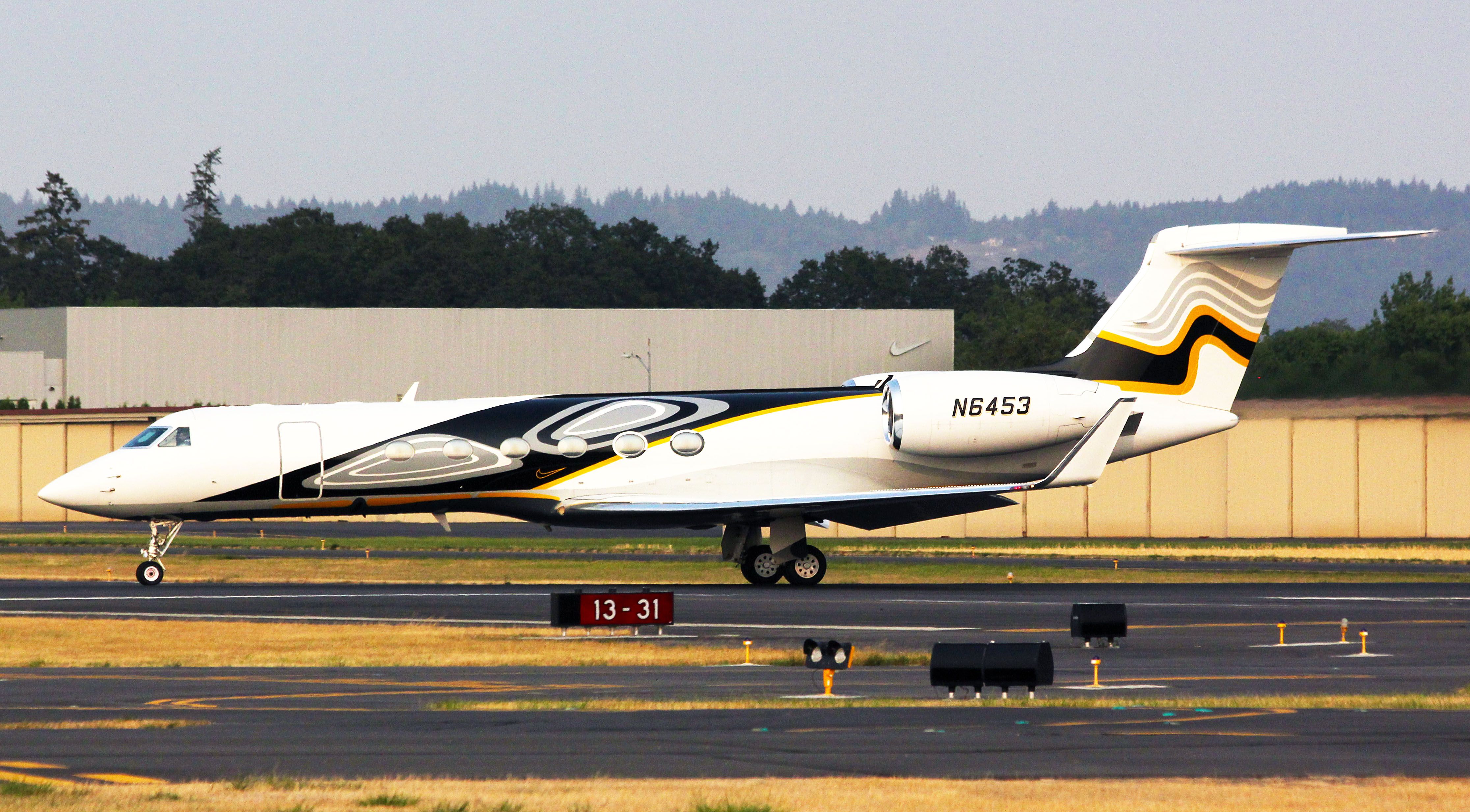 Gulfstream Aerospace Gulfstream V (N6453) - Nike Air!  Their 1999 Gulfstream G-V landing Hillsboro, Oregon Rwy 31. The tail number N6453 is significant as it is the last 4 didgets of the corporations telephone number at its world campus in Beaverton, Oregon and its headquarters in the Netherlands.  Nike Aircraft are based at KHIO. (N1KE-(Was assigned to the current N6453, now reserved. It is rumored that it could be for one of the first G650?), N6453-GLF5, N6458-F2TH, N3546-GLF5)  9-24-12