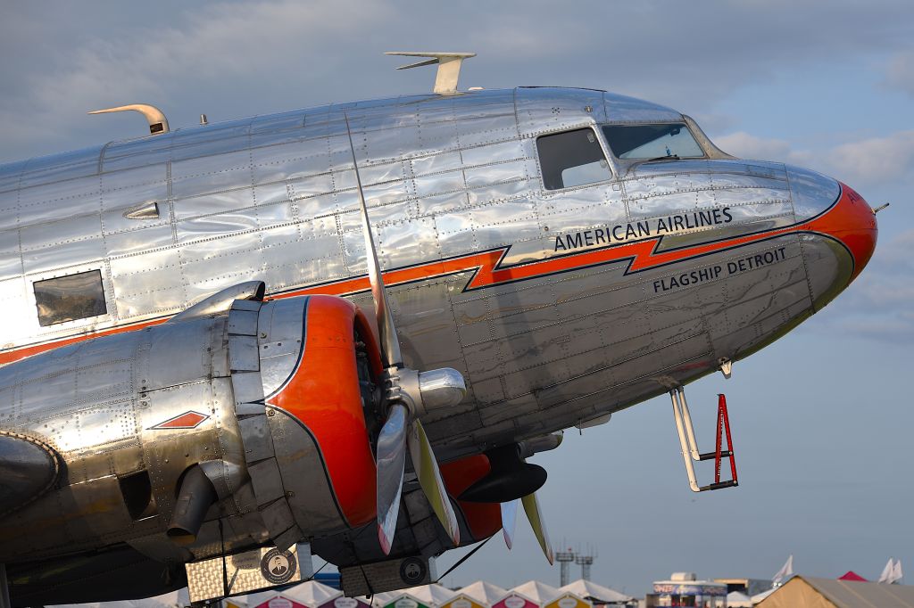 Douglas DC-3 (NC17334) - 07-21-23 Dayton Air Show