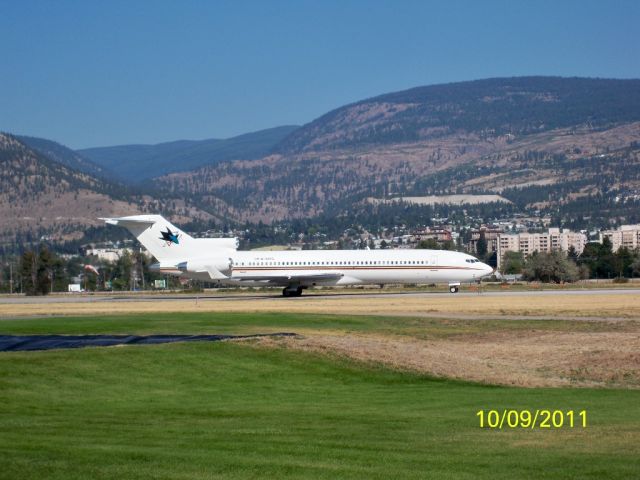 BOEING 727-200 (N724YS) - San Jose Sharks Boeing 727-200 returns to Penticton BC Canada - For Young Stars hockey tournament. 2011   Boeing B-727-200A - Horta LLC