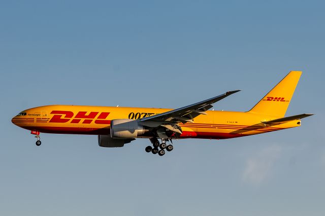 BOEING 777-200LR (D-AALM)
