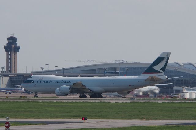 Boeing 747-400 (B-LJI)