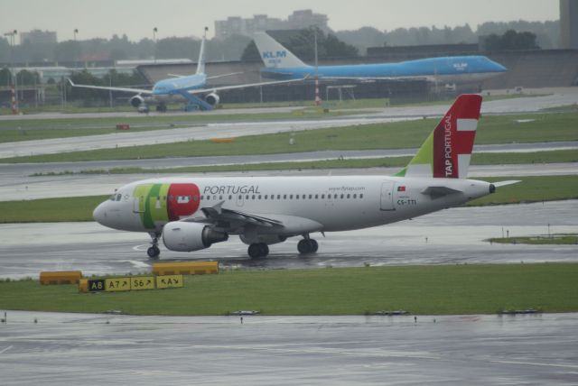 Airbus A319 (CS-TTI) - A319-111 cn933  15-07-2012