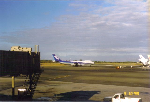 Boeing 747-200 — - Honolulu.A very popular destination.For,Japanese tourists