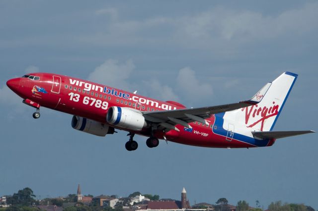 Boeing 737-700 (VH-VBF)