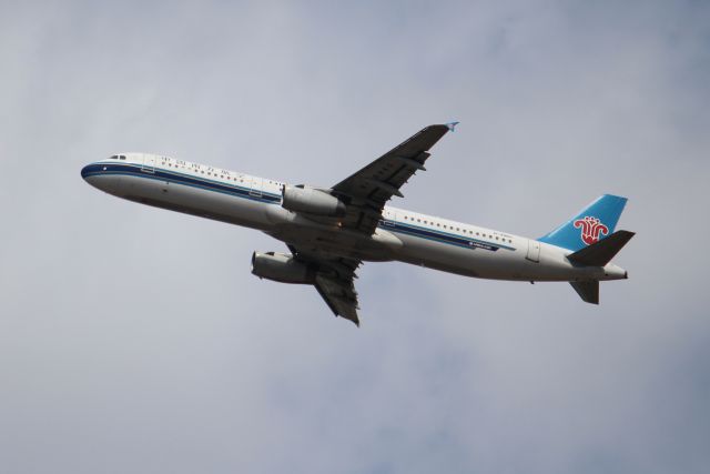 Airbus A321 (B-9960)