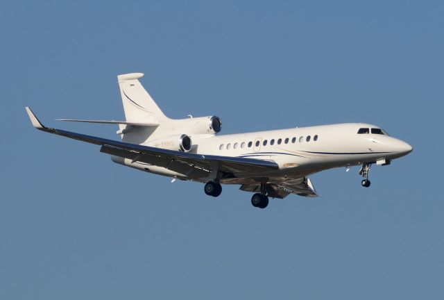 Dassault Falcon 7X (M-YNNS)