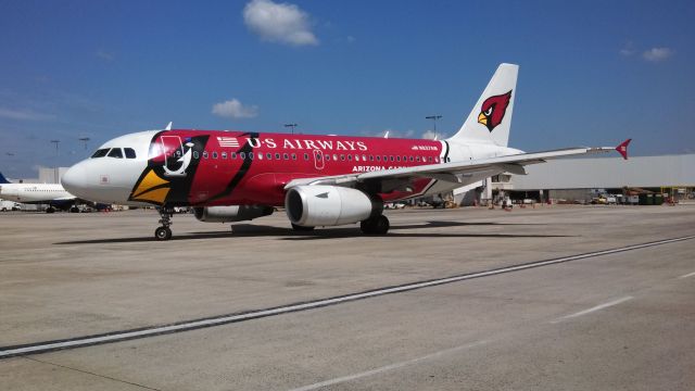 Airbus A319 (N837AW) - Love this paint scheme!!