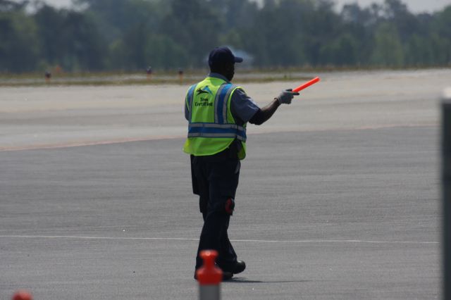— — - Ground crew