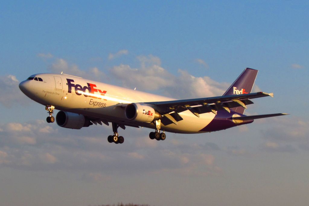 Airbus A300F4-600 (N655FE)