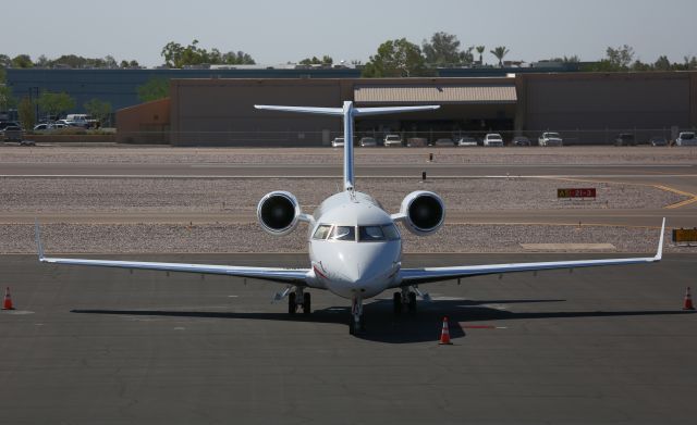 Bombardier Challenger 300 (N955H)