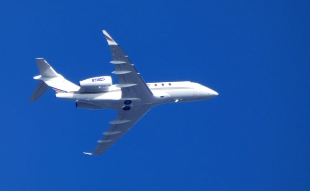 Canadair Challenger 350 (N739QS) - Shortly after departure is this 2017 Canadair Challenger 350 in the Winter of 2018.