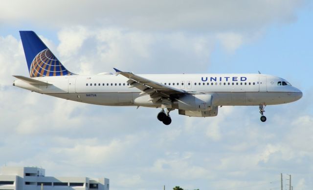 Airbus A320 (N417UA)