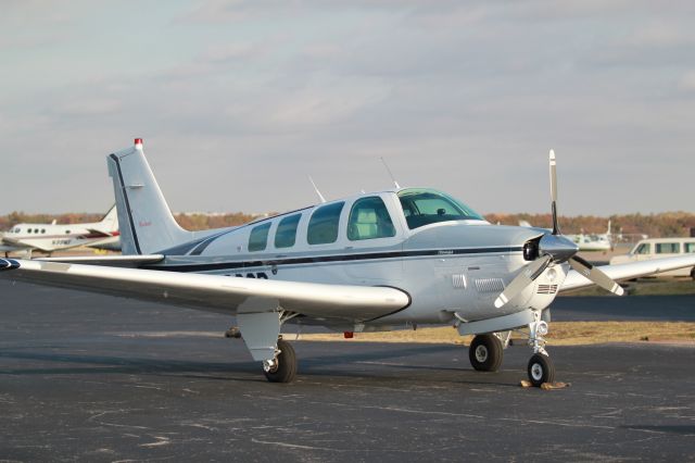 Beechcraft Bonanza (36) (N3222P)