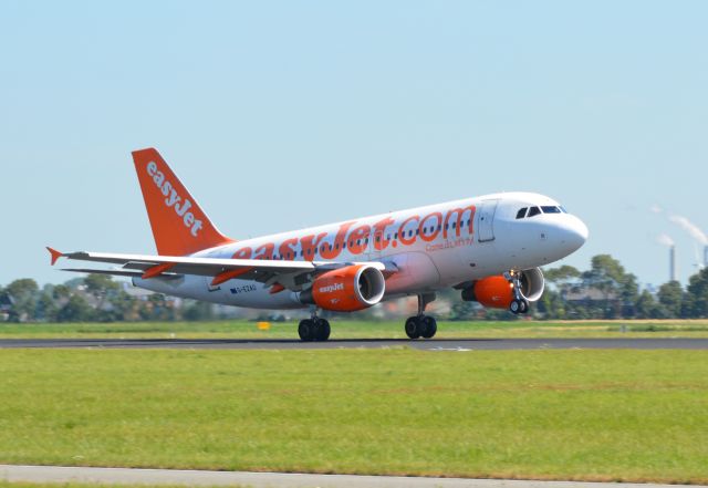 Airbus A319 (G-EZAU) - Landing on the Polderbaan at Amsterdam Schiphol