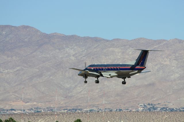 Canadair Regional Jet CRJ-700 (N270YV)