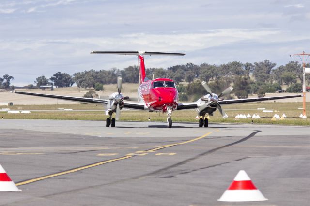 Beechcraft Super King Air 200 (VH-AMR) - Royal Flying Doctor Service, contracted for Ambulance Service of NSW, (VH-AMR) Raytheon Beech Super King Air B200C taxiing at Wagga Wagga Airport.