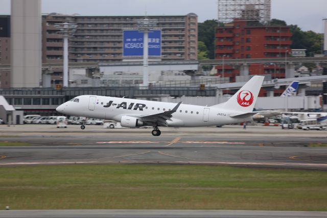 Embraer 170/175 (JA211J)