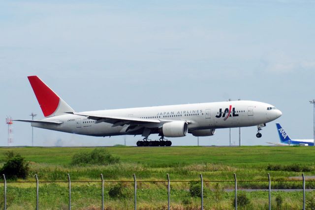 Boeing 777-200 (JA8981)