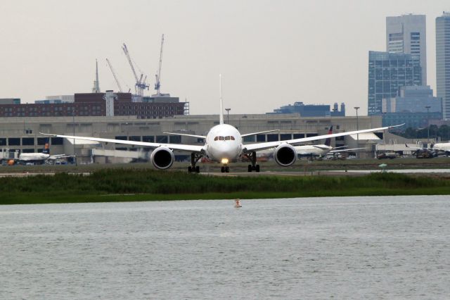 Boeing 747-200 (JA827J)