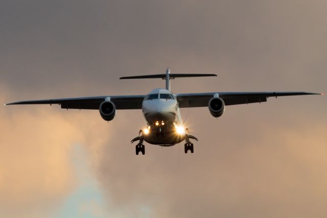 Fairchild Dornier 328JET (N407FJ) - Ultimate 610 on short final for Lunken.