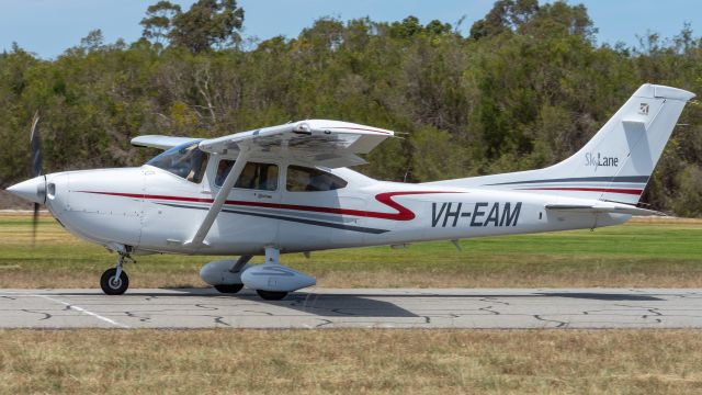 Cessna Skylane (VH-EAM)