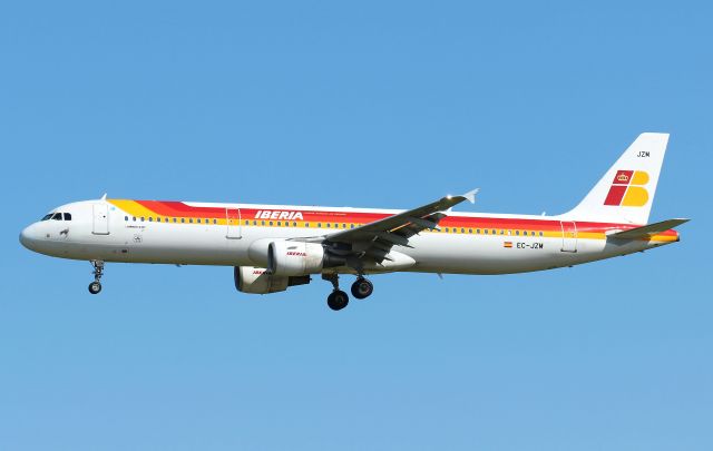 Airbus A321 (EC-JZM)