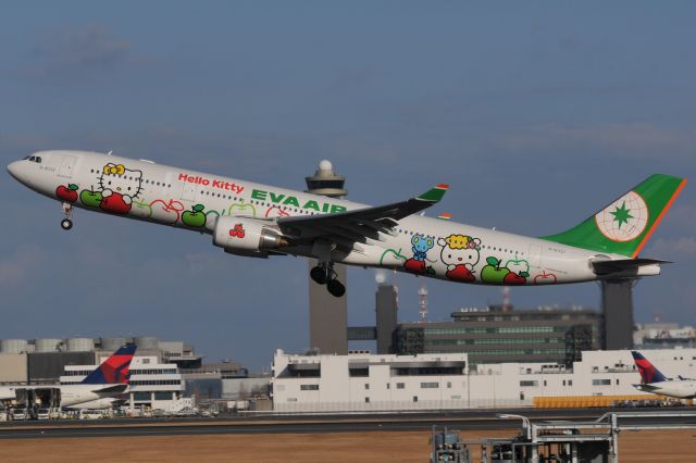 Airbus A330-300 (B-16332)