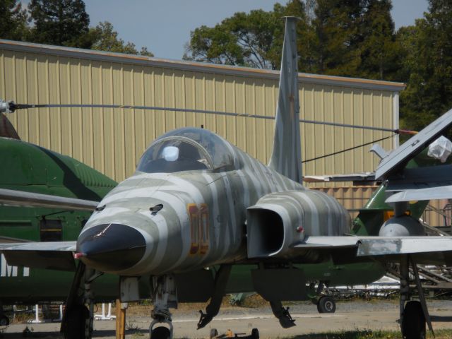 Northrop RF-5 Tigereye (72-1387) - VFC-13