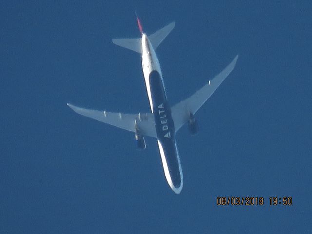 BOEING 767-400 (N835MH)